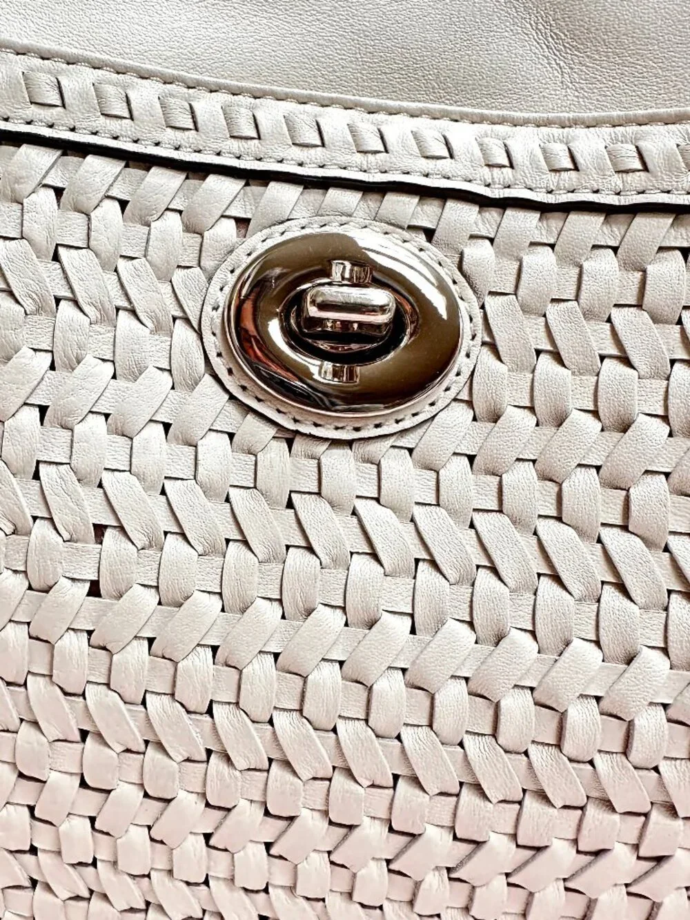 COACH Park Woven Hobo F23931 in Parchment Leather - MSRP $598 in EUC